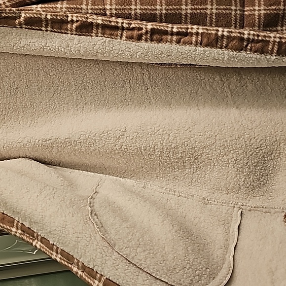 Centigrade Bonded Sherpa Lined Plaid Jacket. Brand new. Never worn. - Picture 10 of 13